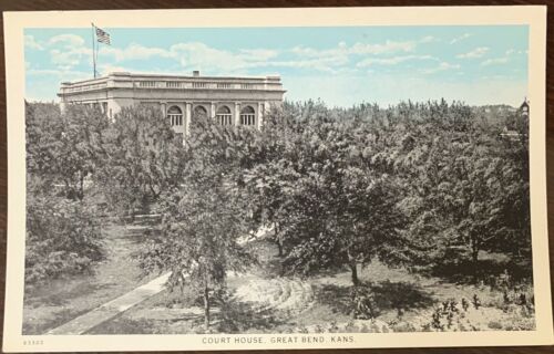 Court House Great Bend Kansas Postcard